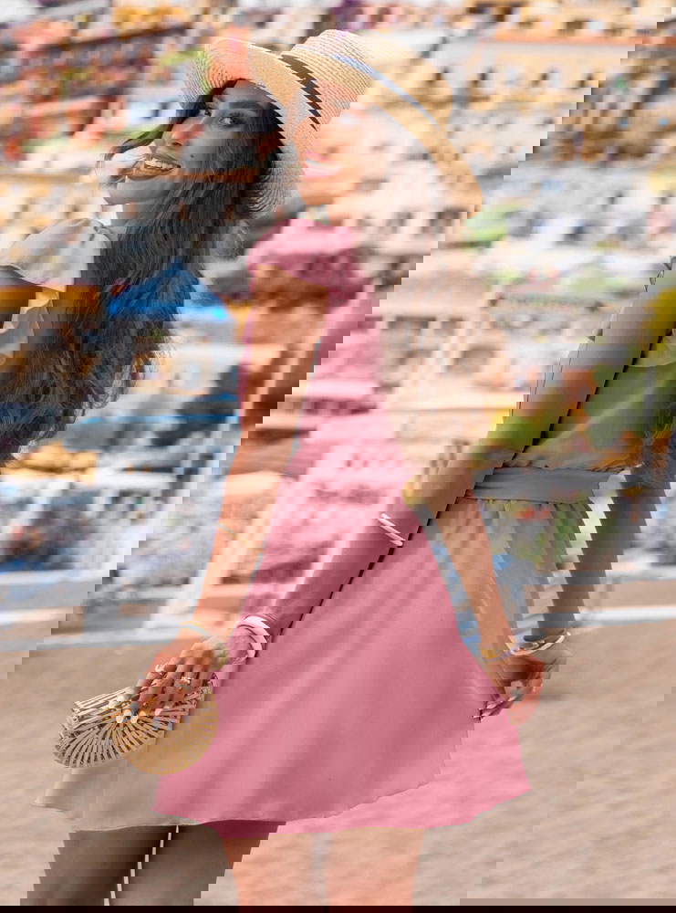 Sukienka z przekładanym dekoltem...