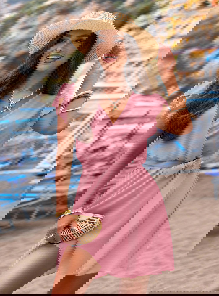 Sukienka z przekładanym dekoltem...