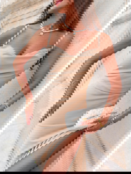 Beżowa sukienka z... 2