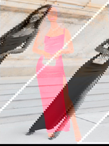 Malinowa sukienka z... 2