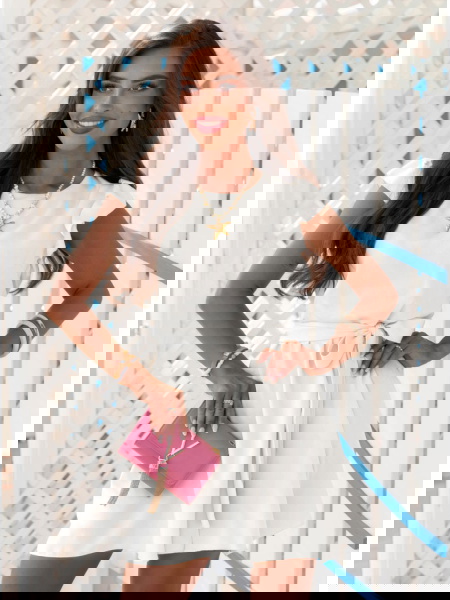 Biała sukienka z wiązaniem... 2