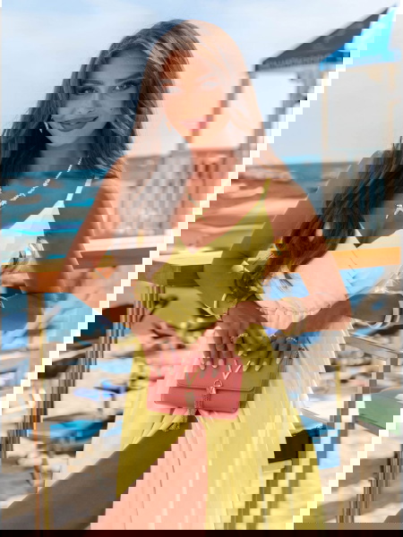 Sukienka maxi z rozcięciem... 2