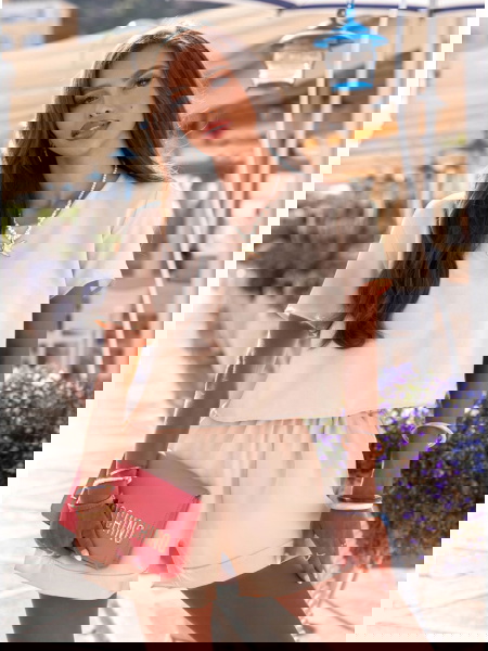 Beżowy komplet koszulka i... 2