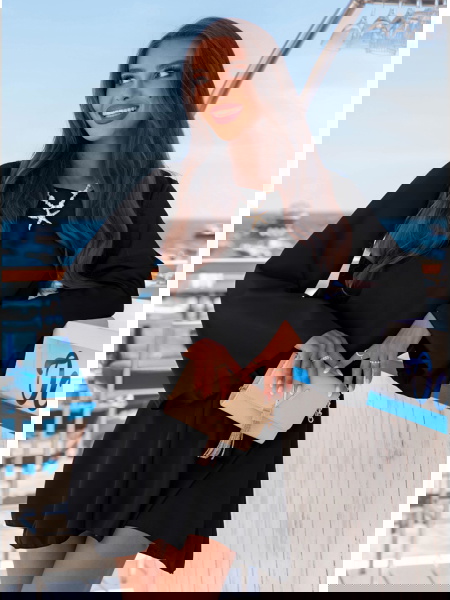 Czarna atłasowa sukienka z... 2