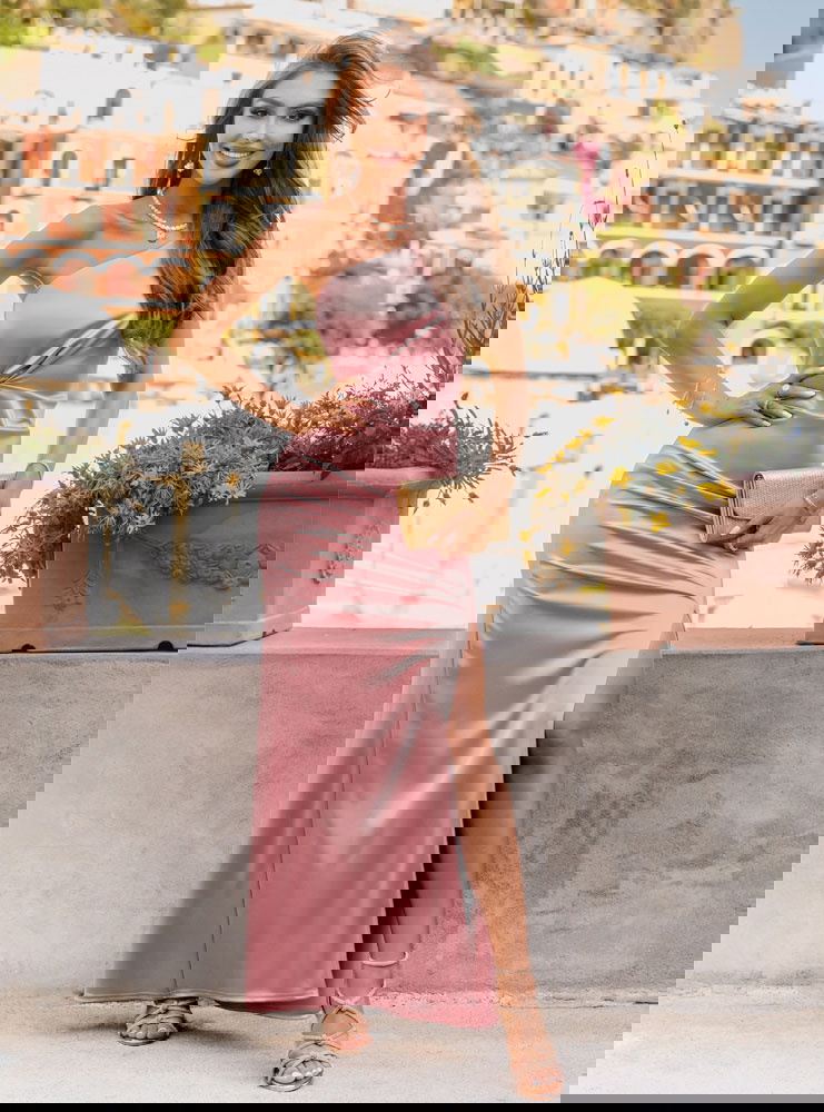 Długa sukienka z rozcięciem Elga -...