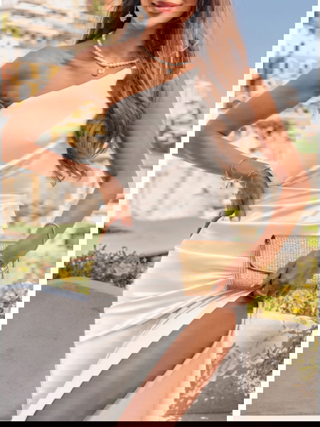 Biała długa sukienka z... 2