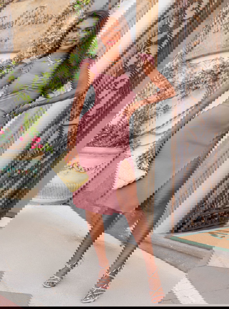 Sukienka z rozcięciem Nunzia - brudny...