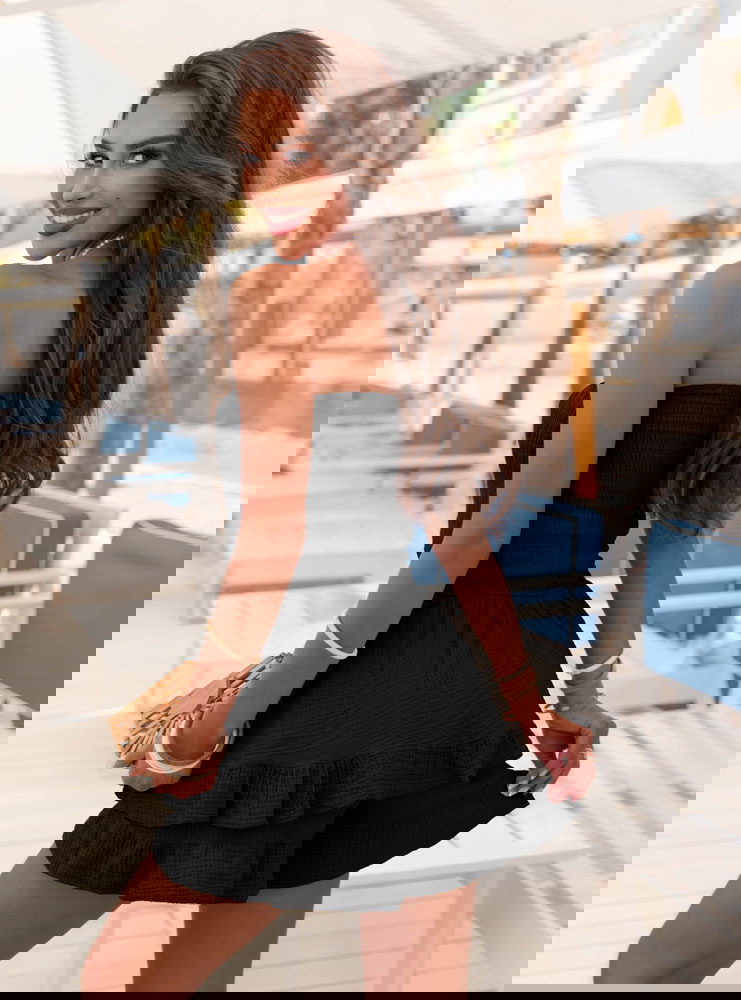 Czarny kombinezon jak sukienka bez...