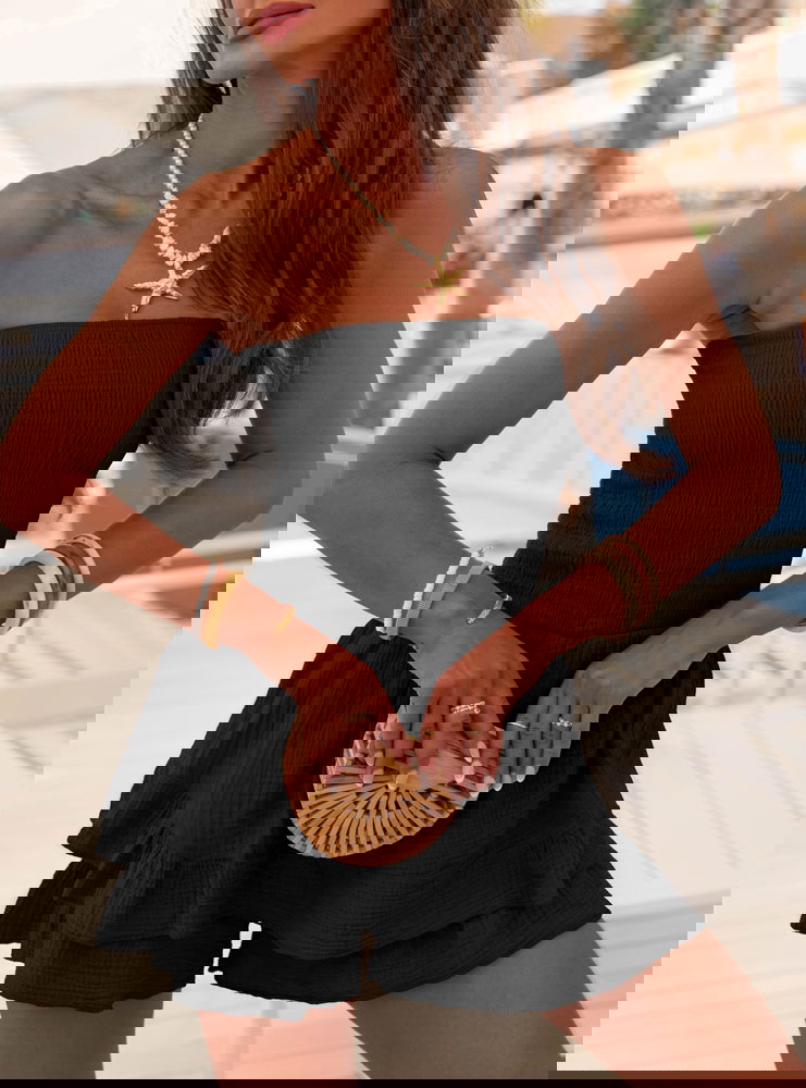 Czarny kombinezon jak sukienka bez...