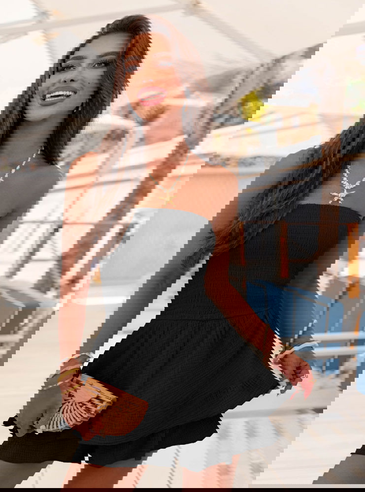 Czarny kombinezon jak sukienka bez...