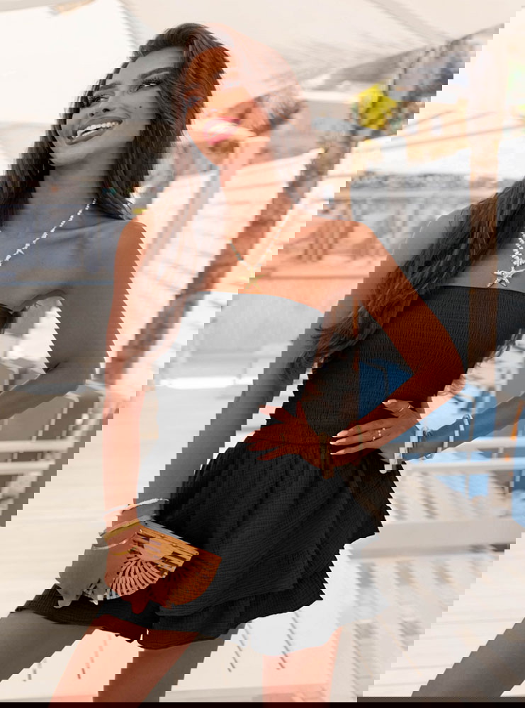 Czarny kombinezon jak sukienka bez...