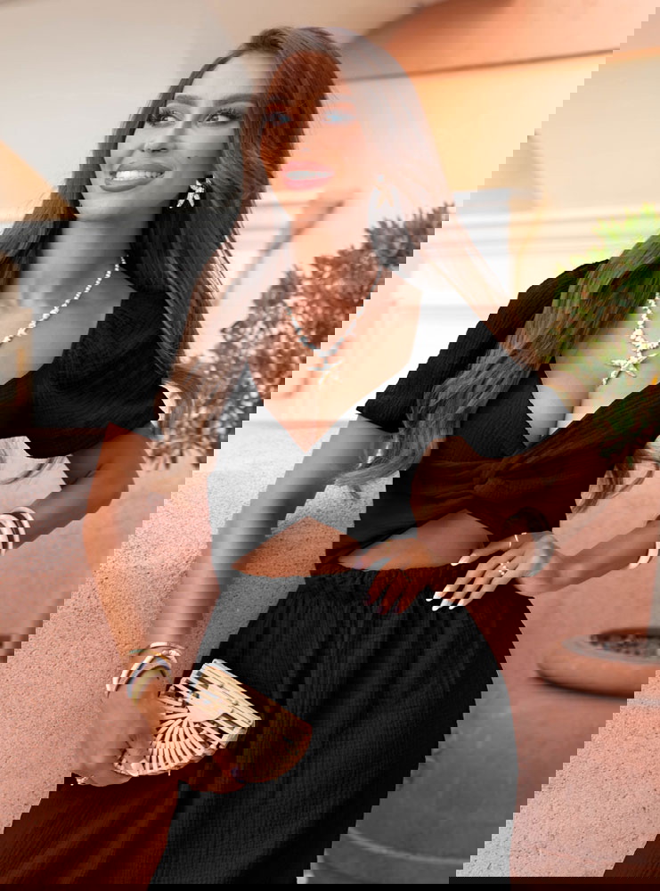 Czarna muślinowa sukienka midi z...