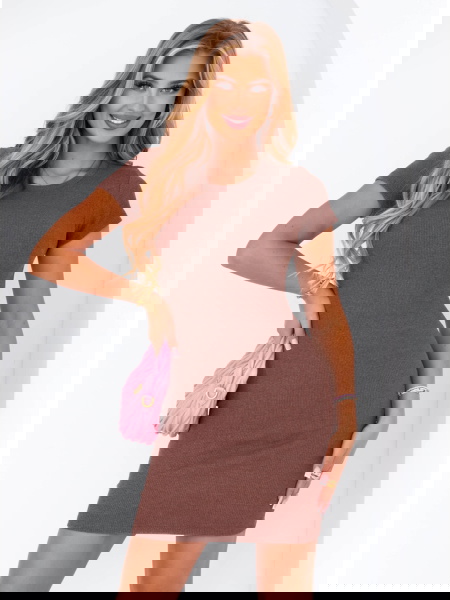 Prążkowana sukienka na... 2