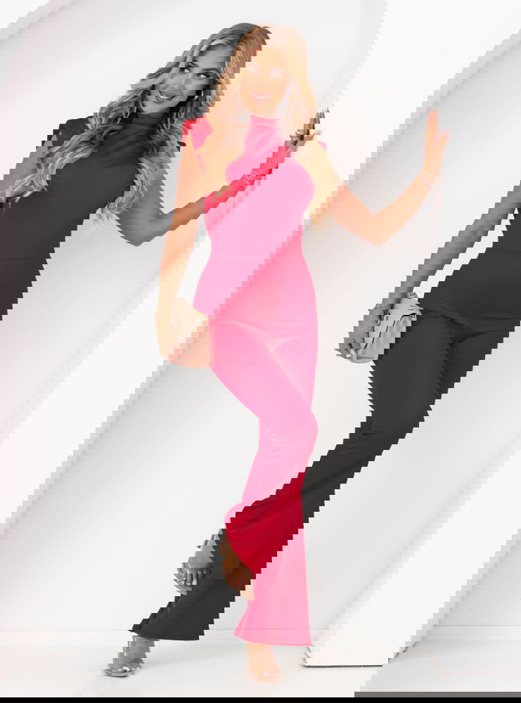 Malinowy dopasowany kombinezon bez...