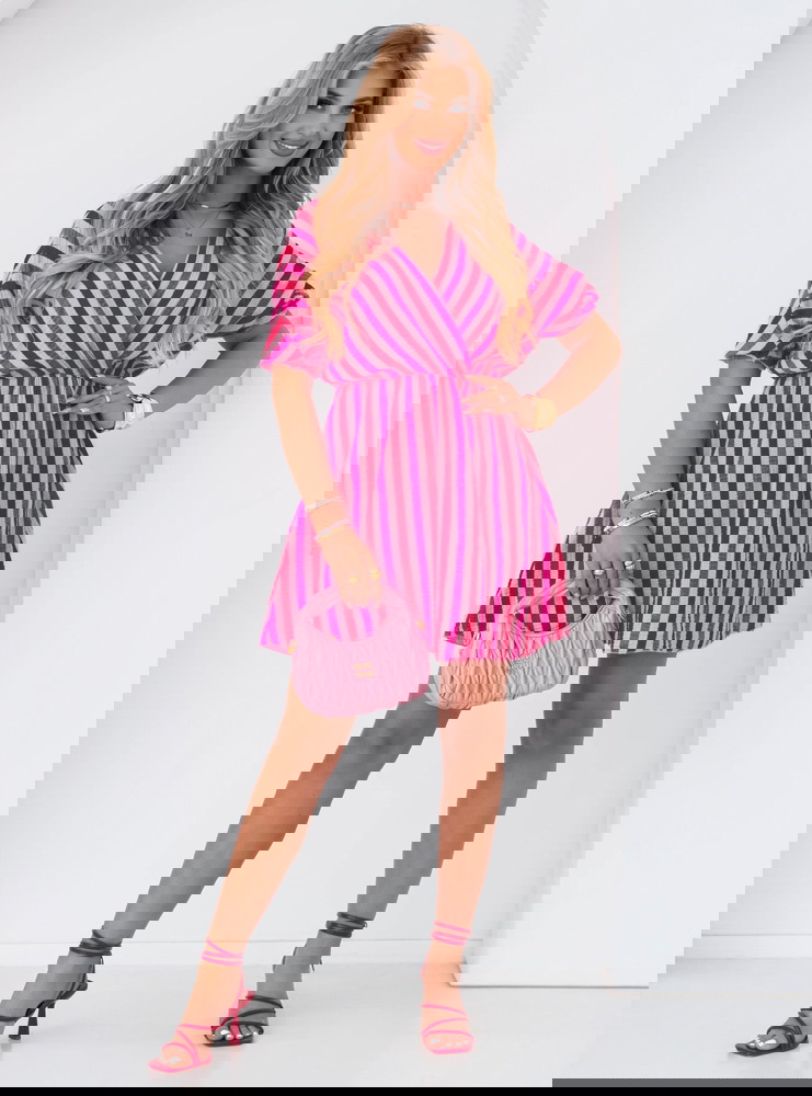 Muślinowa sukienka z przekładanym...