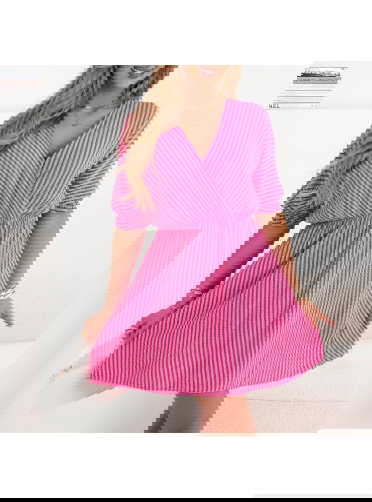 Muślinowa sukienka z przekładanym...