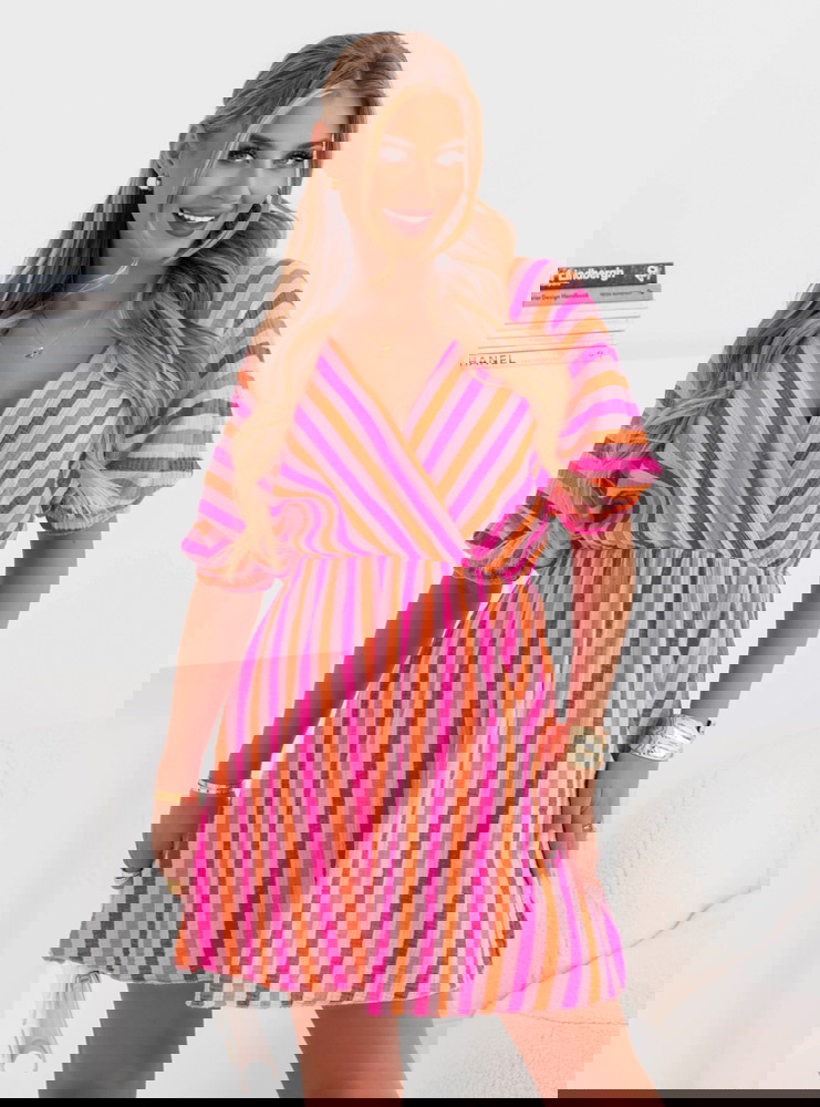 Muślinowa sukienka z przekładanym...