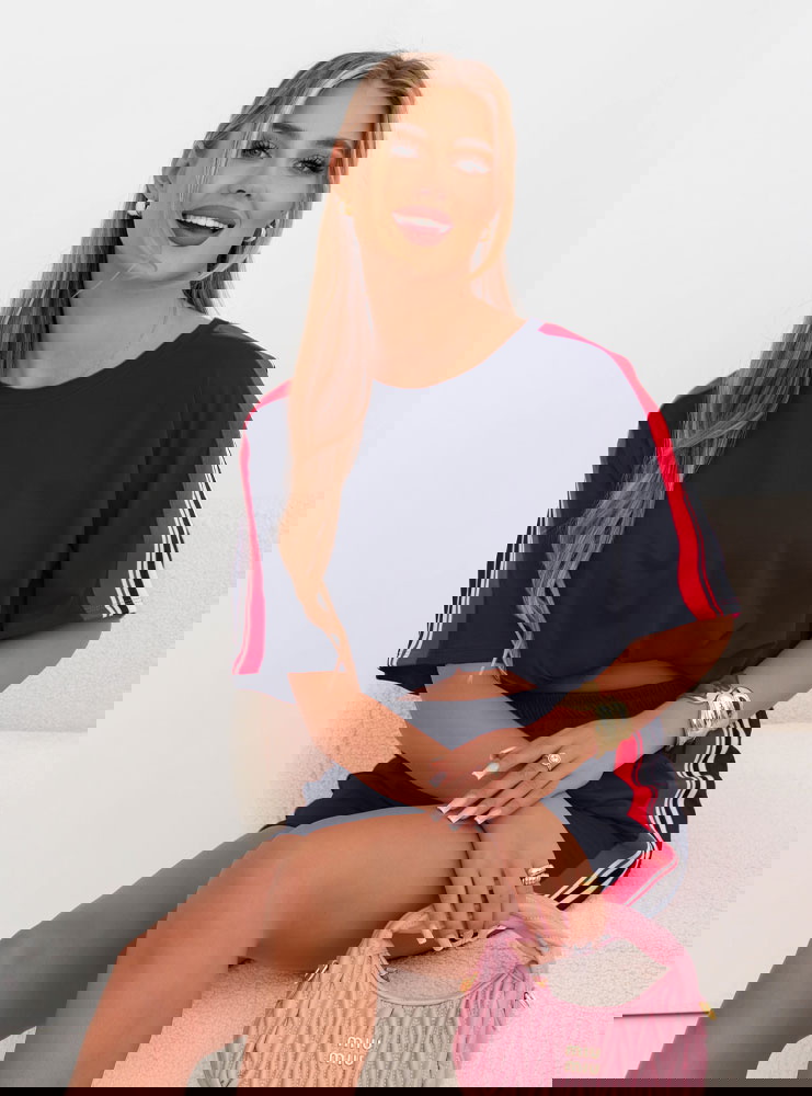 Granatowy komplet koszulka i szorty...