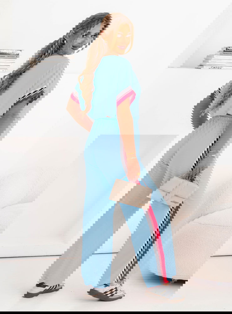 Błękitny komplet koszulka + spodnie...