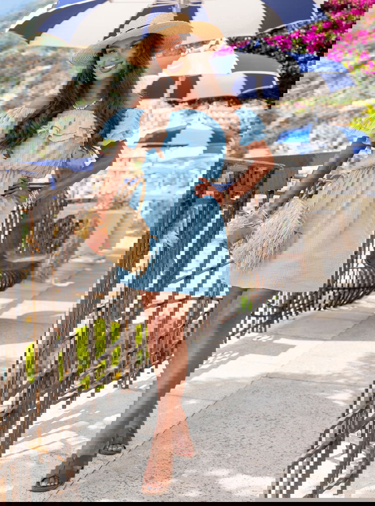 Błękitna sukienka mini typu hiszpanka...