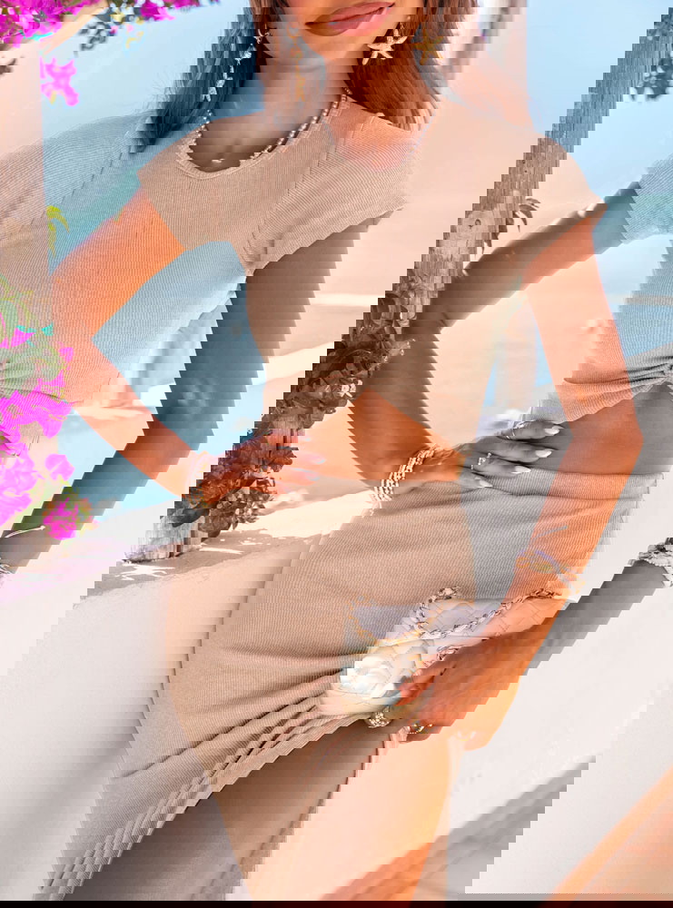 Beżowy komplet krótki top + spódnica...