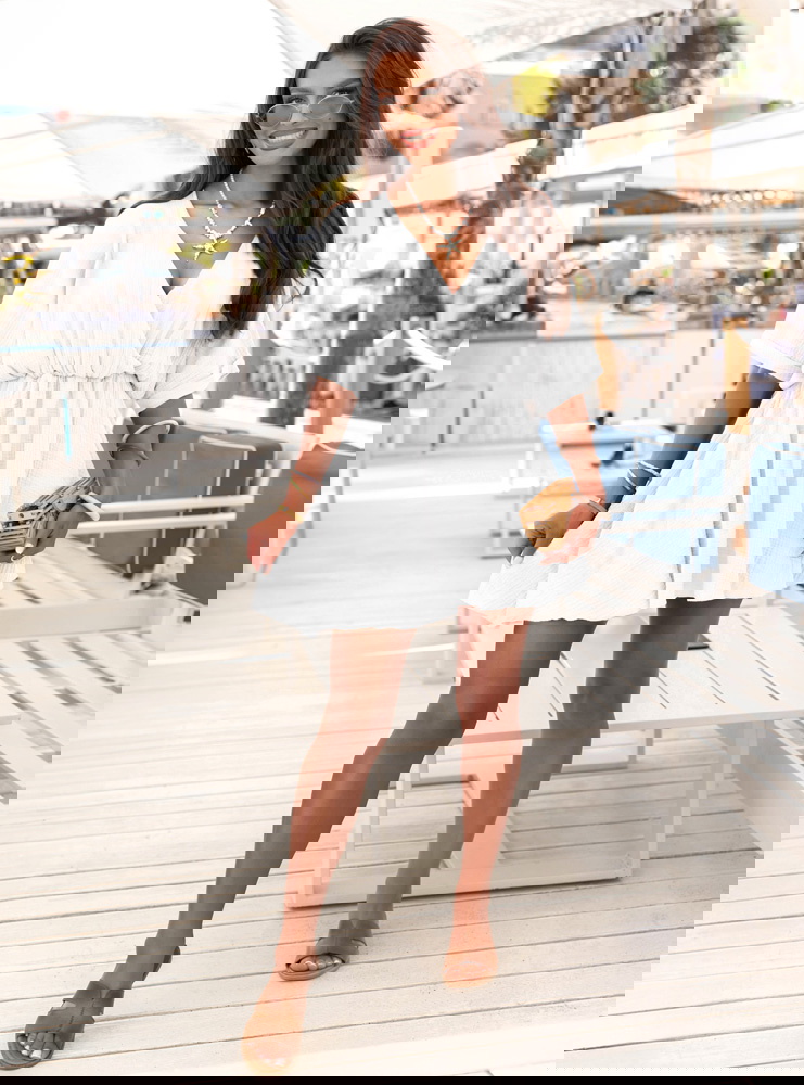 Biały muślinowy kombinezon z...