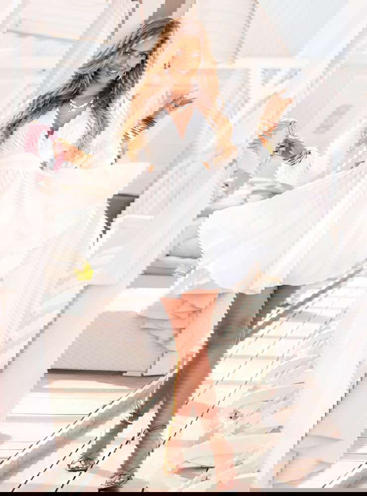 Biała sukienka rozkloszowana z...