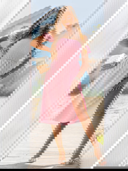 Pudrowa sukienka midi typu... 2