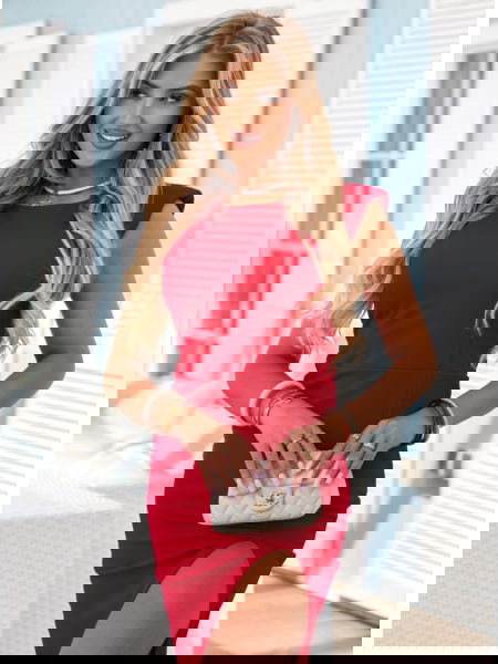 Malinowa dopasowana... 2