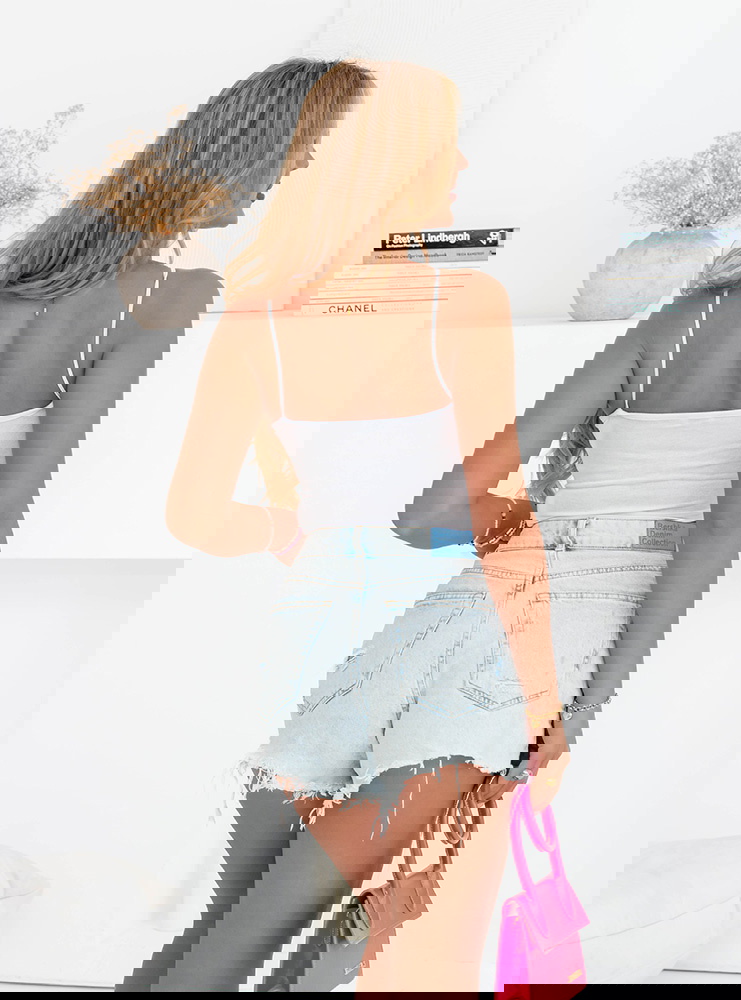 Biały top na ramiączkach Pierra