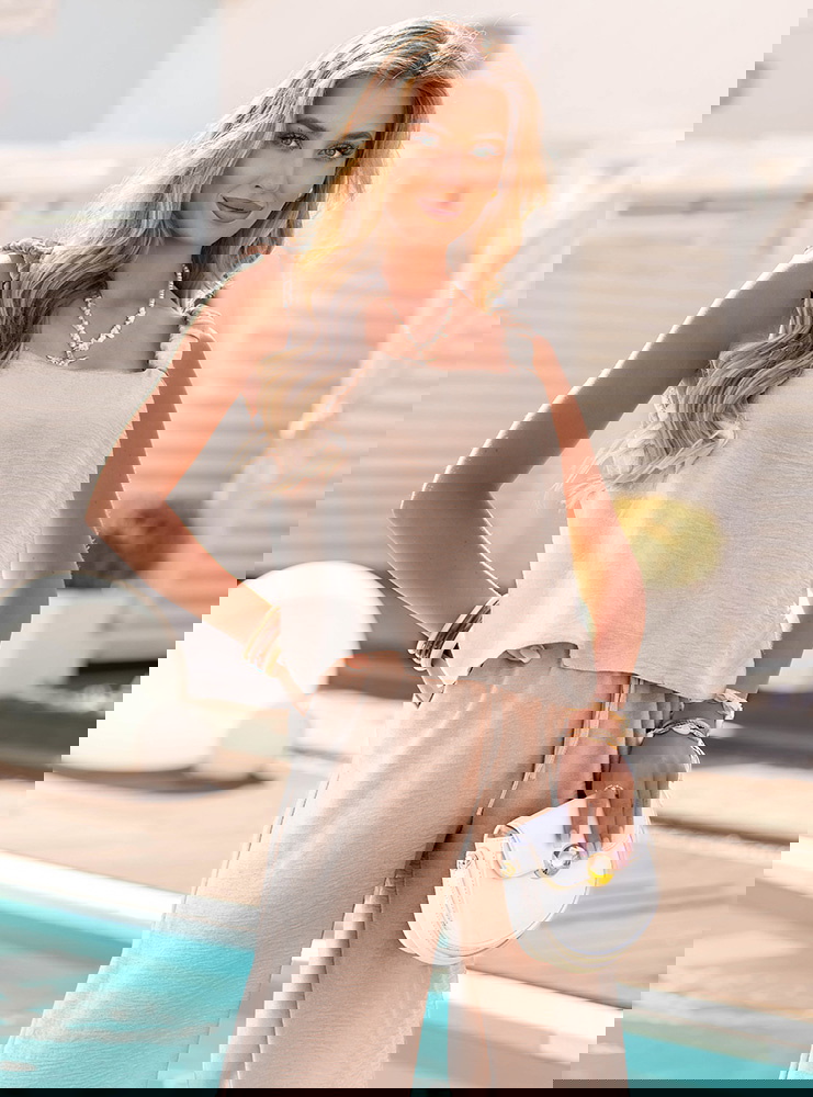 Beżowy komplet bluzka i spodnie...