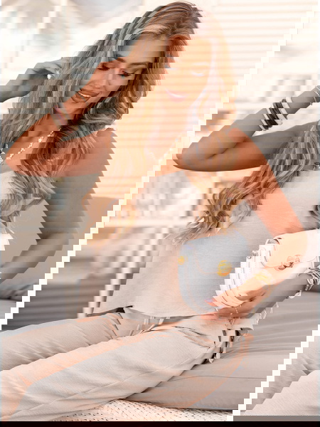 Beżowy komplet bluzka i... 2