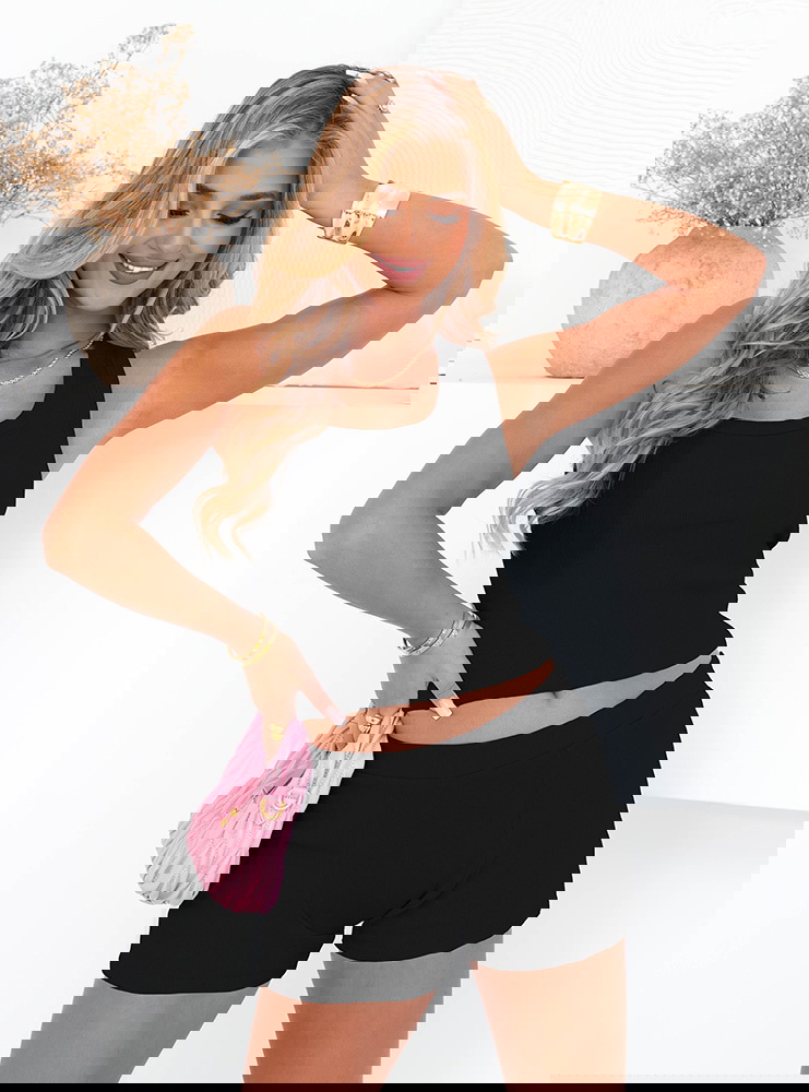 Czarny komplet top ze spodenkami Goro