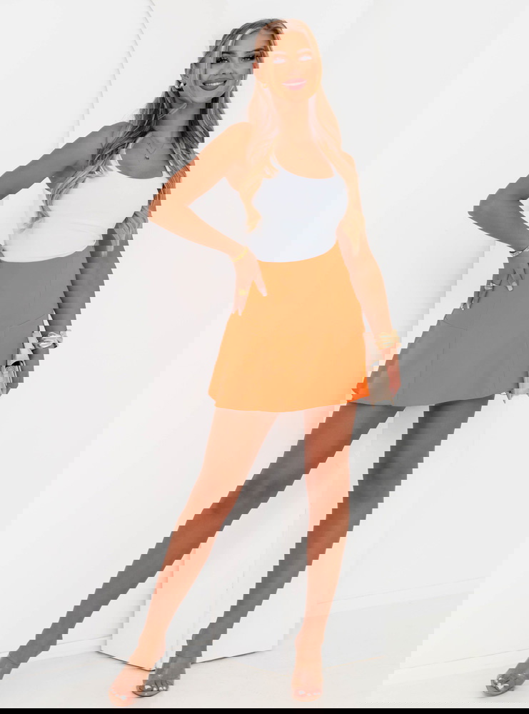 Pomarańczowa rozkloszowana spódniczka...