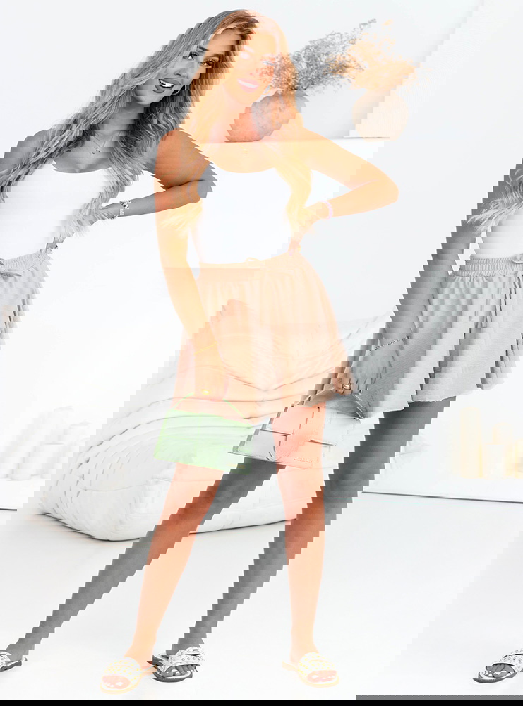 Beżowe spodenki jak spódniczka Sakura