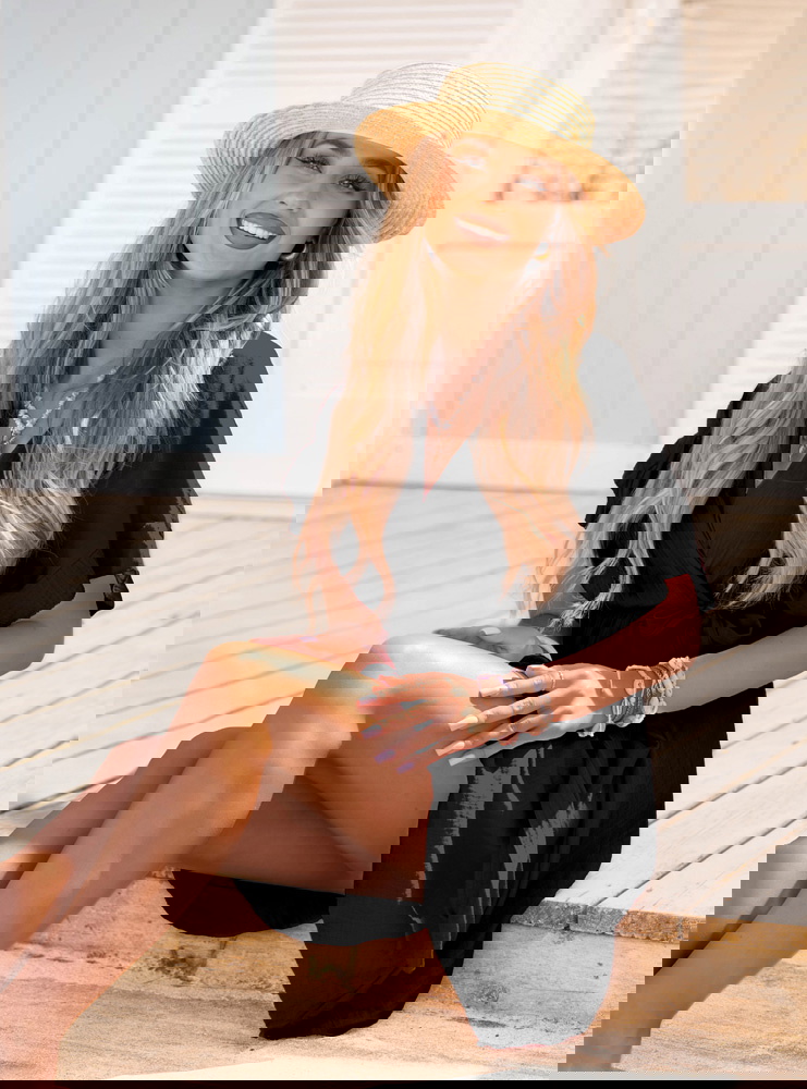 Czarna muślinowa sukienka z...