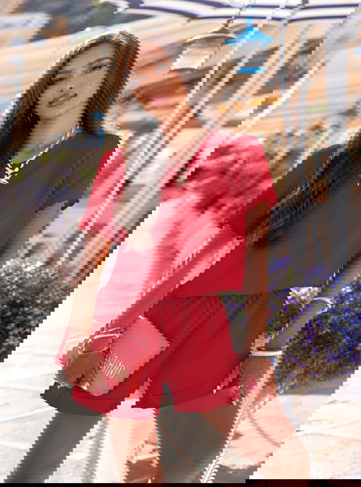 Malinowy komplet koszulka i szorty Tamo