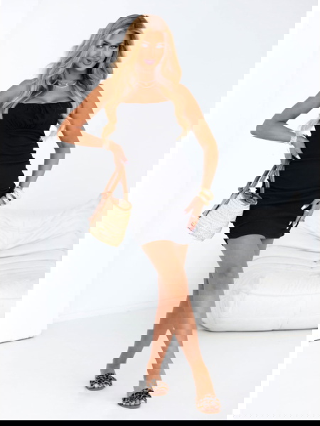 Czarna sukienka mini z... 2