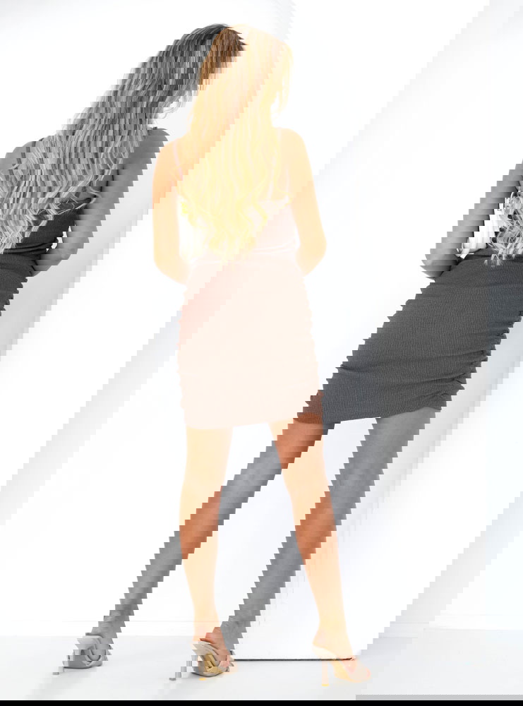 Sukienka mini z marszczeniem Rechelle...