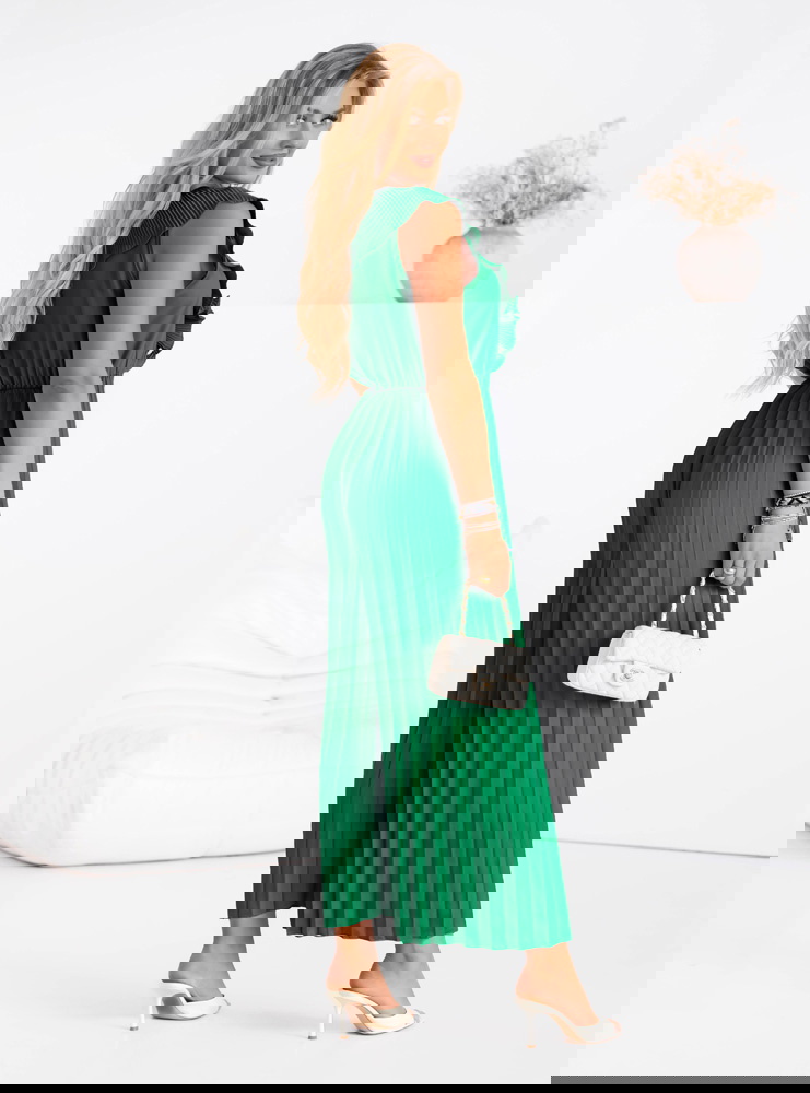 Plisowany kombinezon z falbankami...