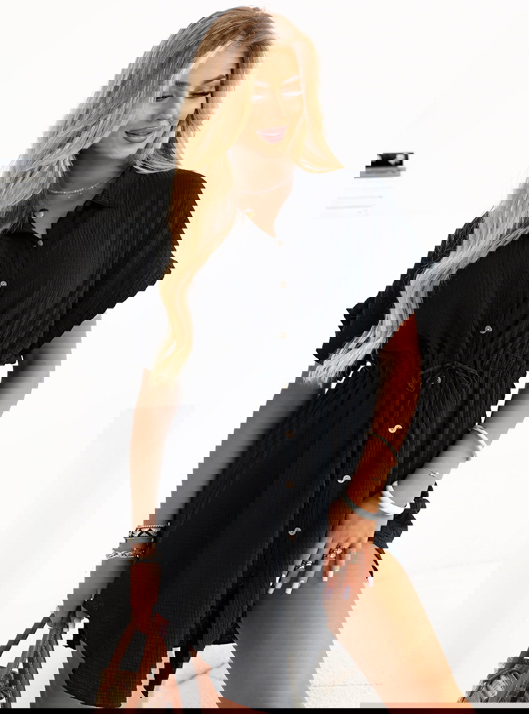 Czarna sukienka zapinana na guziki Nyree