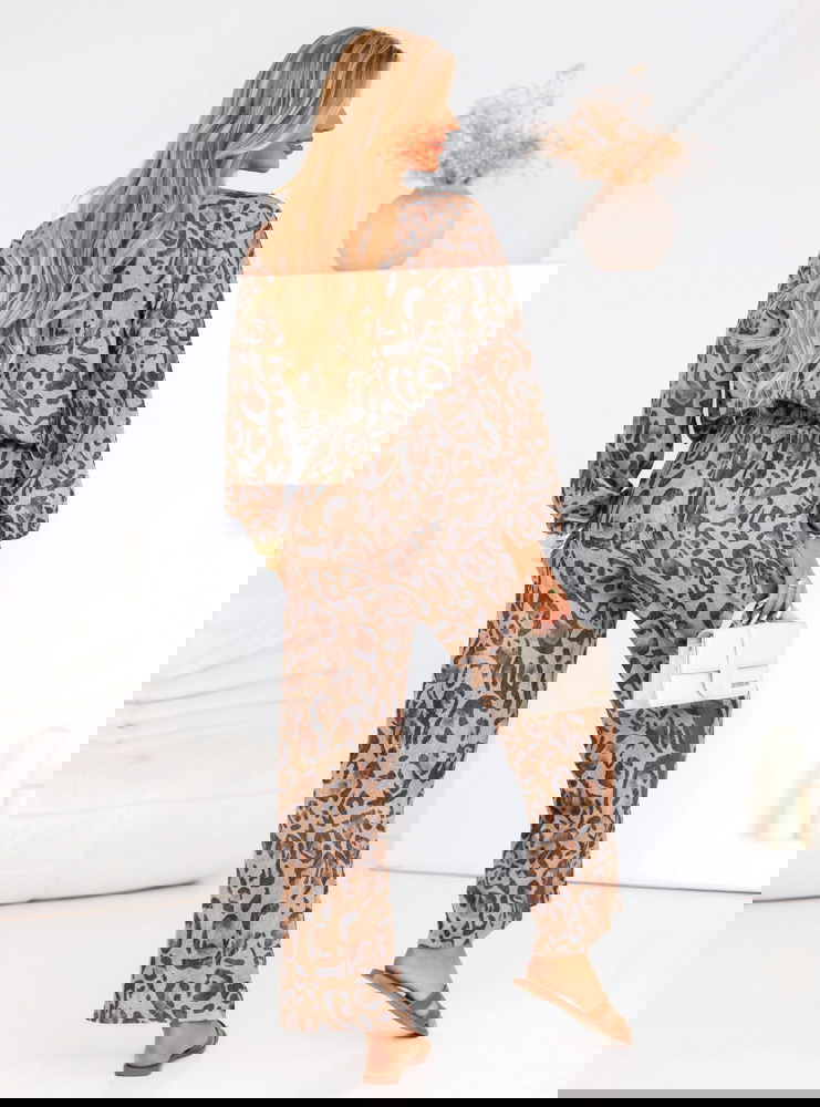 Komplet bluza i spodnie w panterkę...