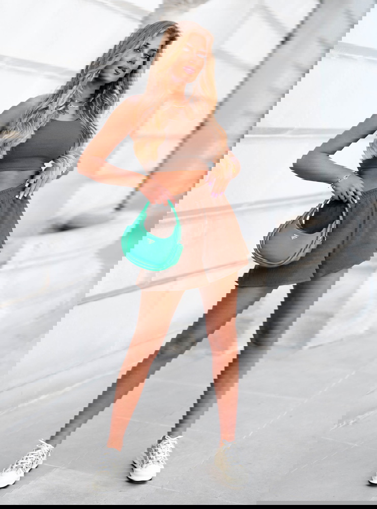 Prążkowany komplet top i spodenki...