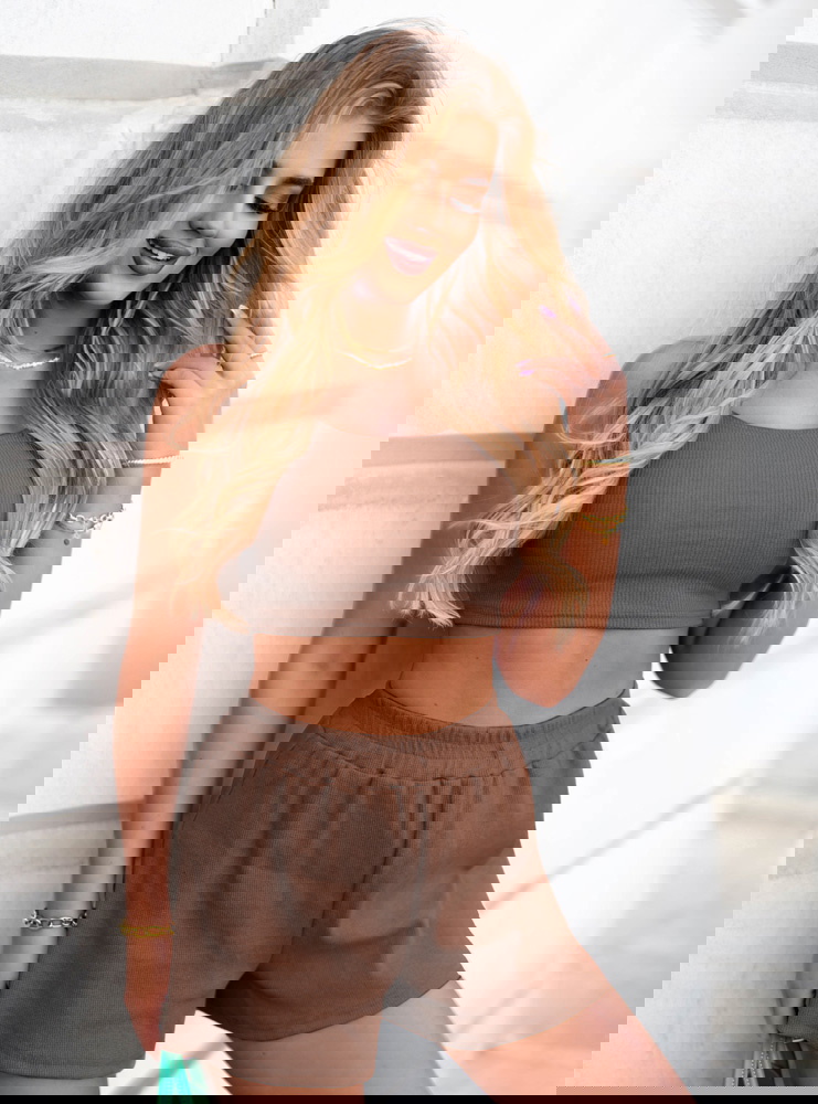 Prążkowany komplet top i spodenki...