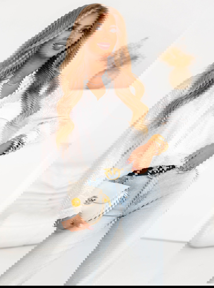 Biała koszula z ozdobnym haftem Lawona