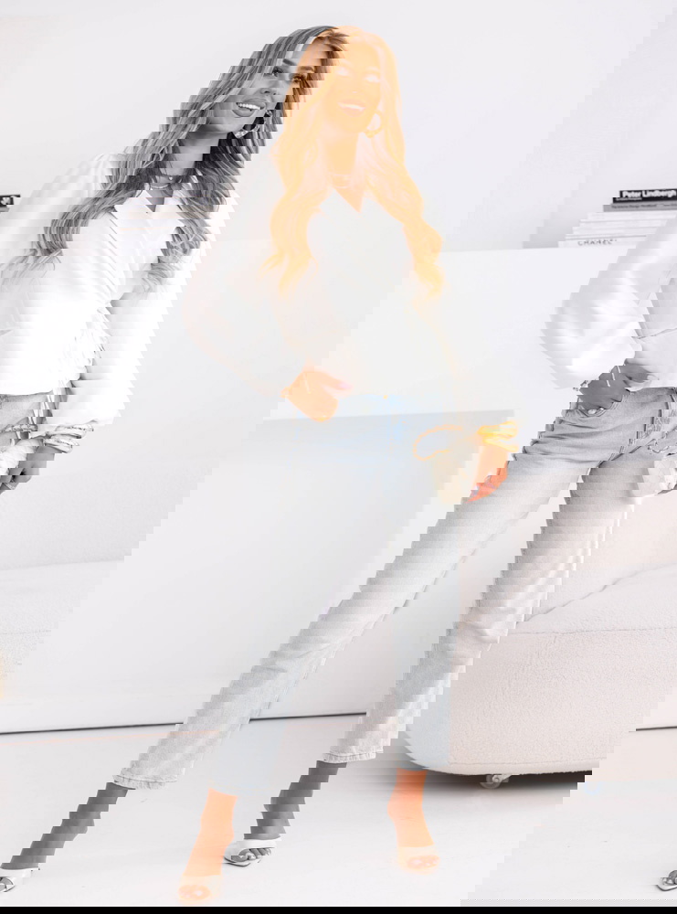 Biała marynarka z wiązaniem Mallory