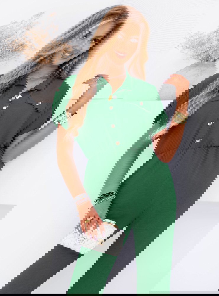 Kombinezon z guzikami na krótki rękaw...