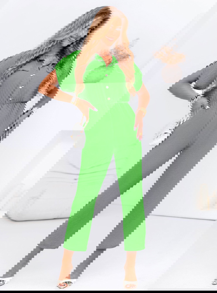 Zielony kombinezon z guzikami na...