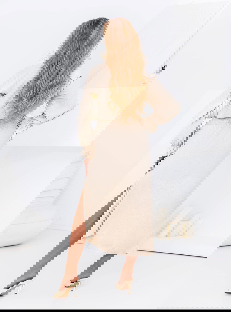 Beżowa sukienka na długi rękaw Jadenn