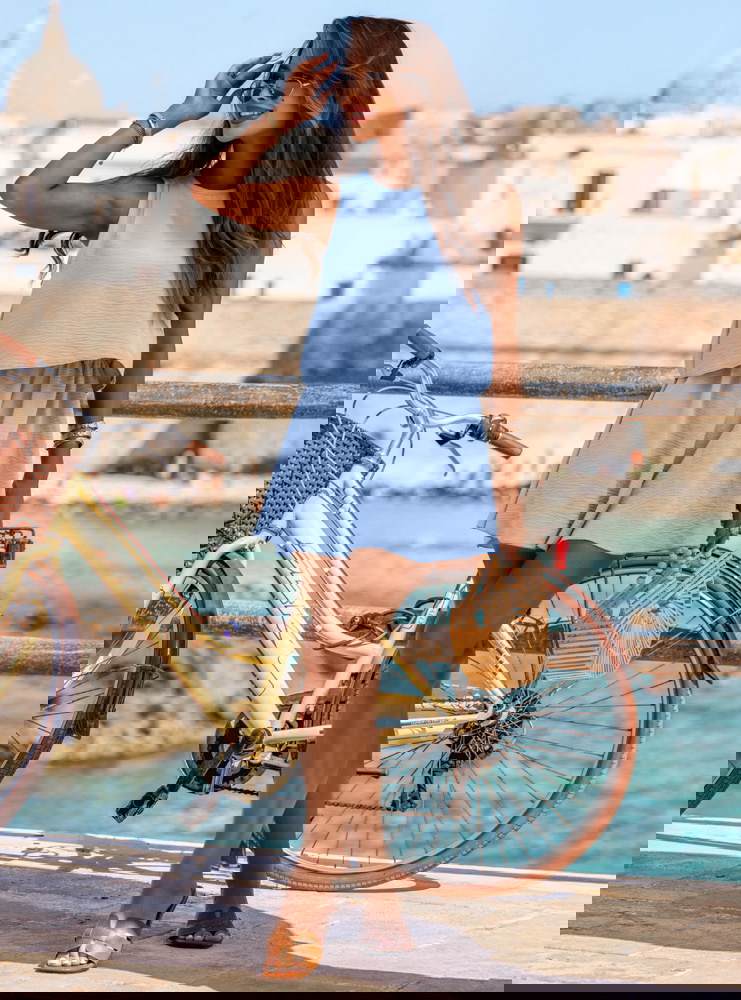 Błękitny komplet bluzka i spodenki...